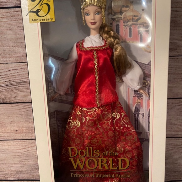 Dolls of the World Princess of Imperial Russia Barbie - Picture 2 of 4